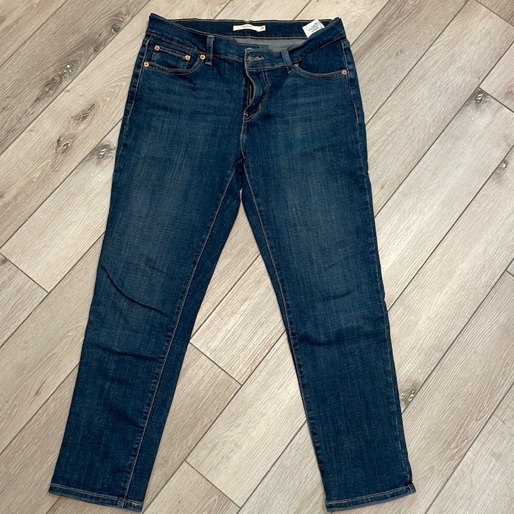 Levi Strauss Women’s Boyfriend jeans 29